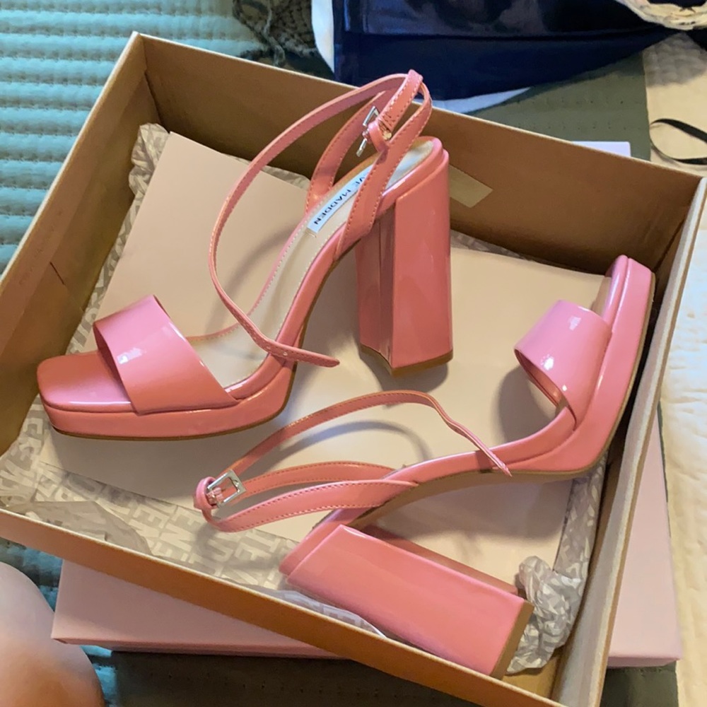 Steve Madden Camaron Pink Patten Block Heel